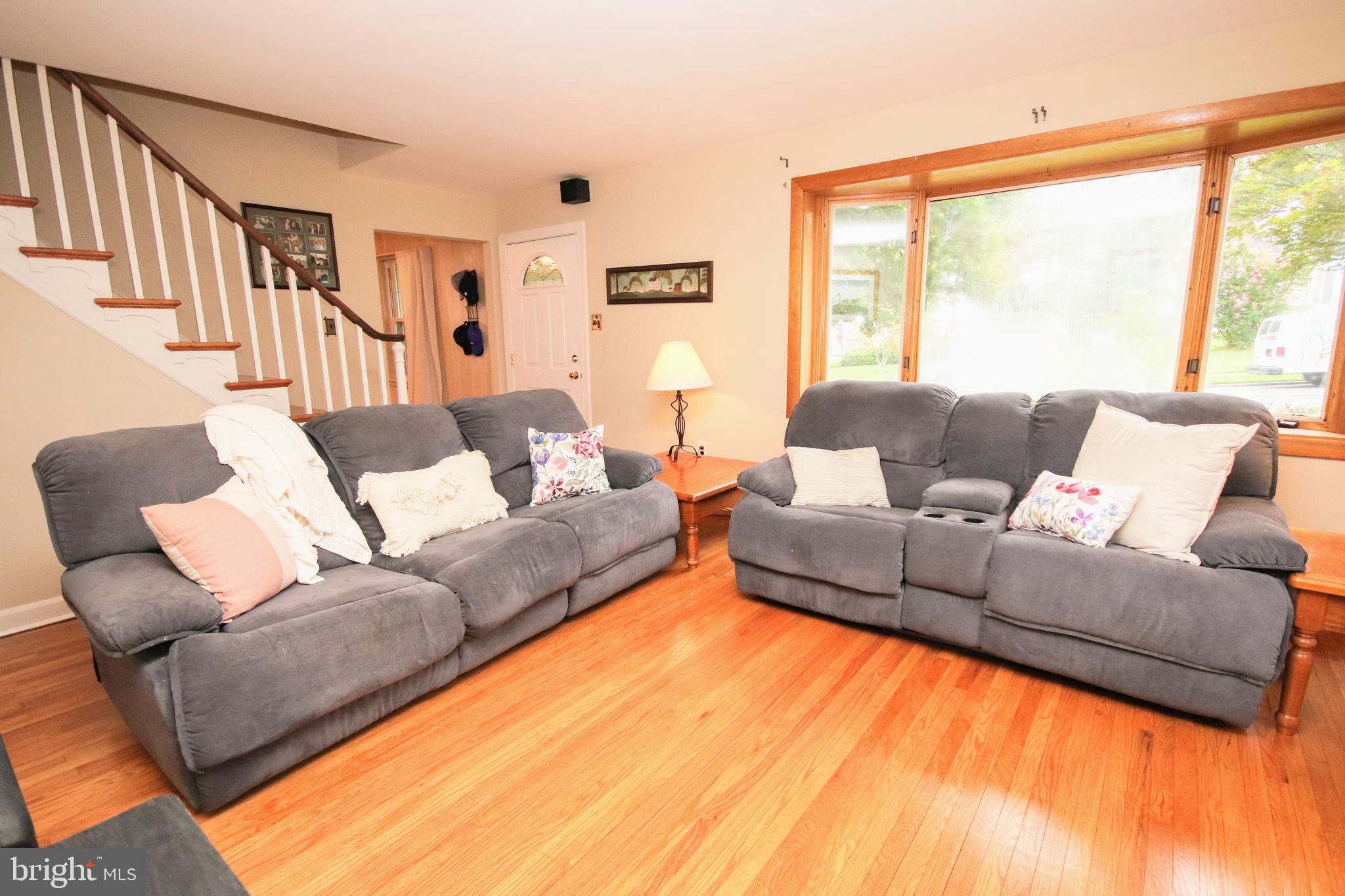 444 Granite Terrace Springfield, PA 19064 - Photo 3 of 24 Gallery Image 3