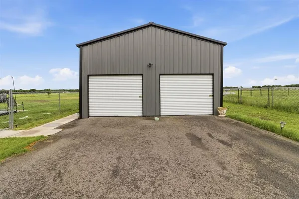 $399,900 | 9013 County Road 1143, Celeste, TX 75423