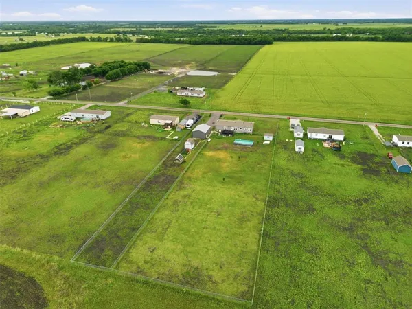 $399,900 | 9013 County Road 1143, Celeste, TX 75423
