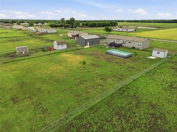 $399,900 | 9013 County Road 1143, Celeste, TX 75423
