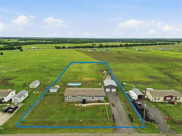 $399,900 | 9013 County Road 1143, Celeste, TX 75423