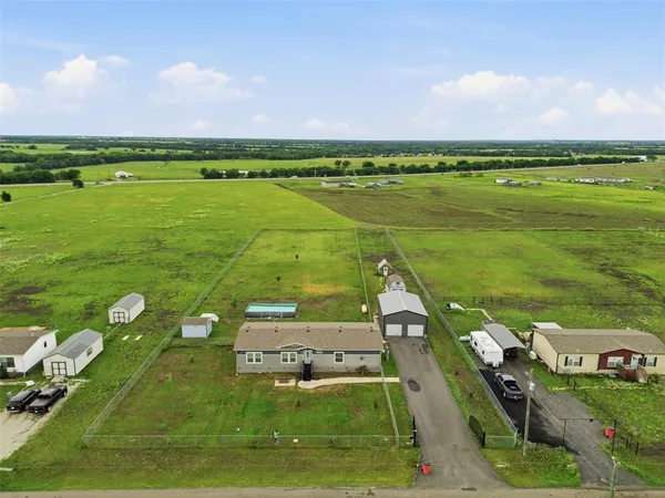 $399,900 | 9013 County Road 1143, Celeste, TX 75423