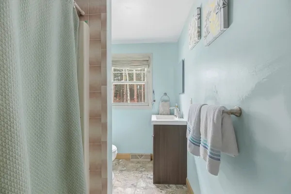 $650,000 | 10 Wapping Road, Kingston, MA 02364