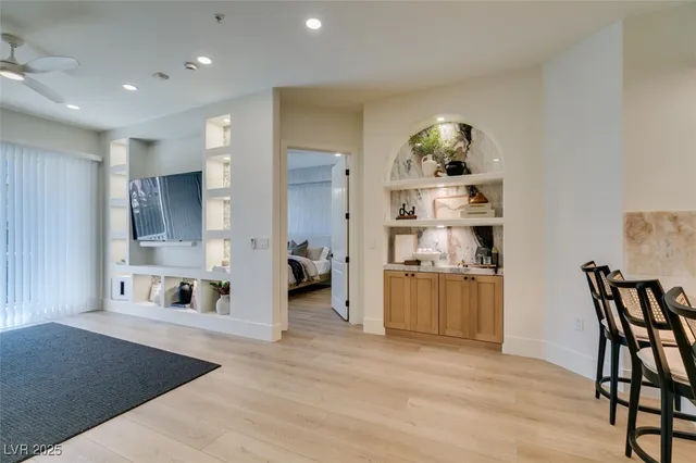 $2,800 | 32 East Serene Avenue, Unit 207, Las Vegas, NV 89123