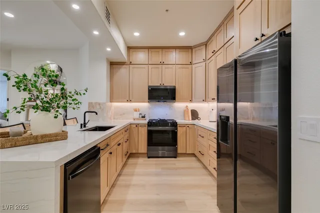 $2,800 | 32 East Serene Avenue, Unit 207, Las Vegas, NV 89123