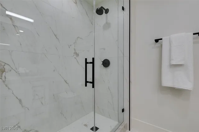 $2,800 | 32 East Serene Avenue, Unit 207, Las Vegas, NV 89123