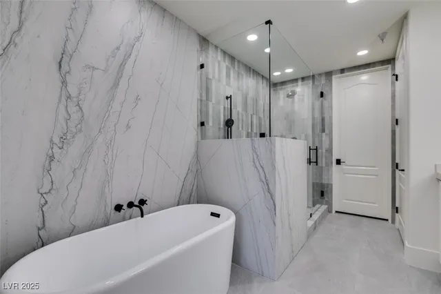 $2,800 | 32 East Serene Avenue, Unit 207, Las Vegas, NV 89123