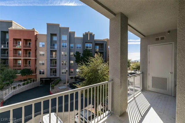 $2,800 | 32 East Serene Avenue, Unit 207, Las Vegas, NV 89123