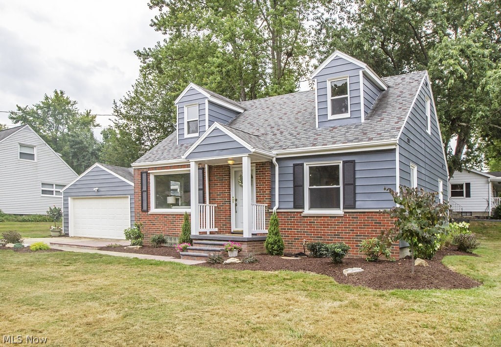 316 Pembroke Road Akron, OH 44333 - Photo 1 of 15 Gallery Image 1