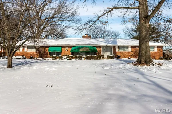 $170,000 | 41 Harneywold Drive, Ferguson, MO 63136