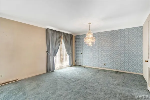 $170,000 | 41 Harneywold Drive, Ferguson, MO 63136