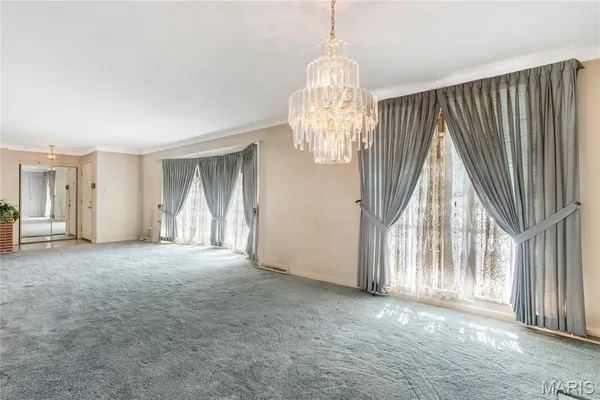 $170,000 | 41 Harneywold Drive, Ferguson, MO 63136