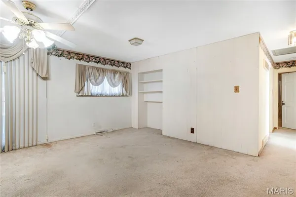 $170,000 | 41 Harneywold Drive, Ferguson, MO 63136