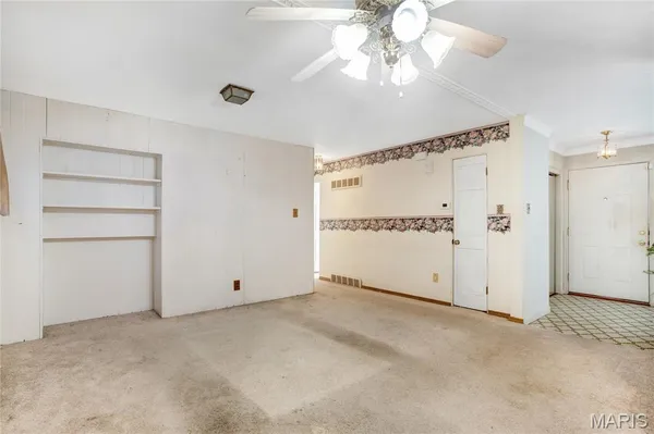 $170,000 | 41 Harneywold Drive, Ferguson, MO 63136