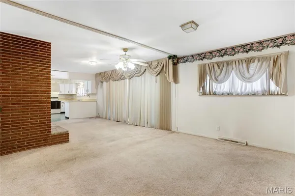 $170,000 | 41 Harneywold Drive, Ferguson, MO 63136