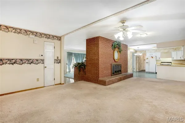 $170,000 | 41 Harneywold Drive, Ferguson, MO 63136