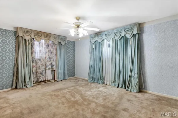 $170,000 | 41 Harneywold Drive, Ferguson, MO 63136