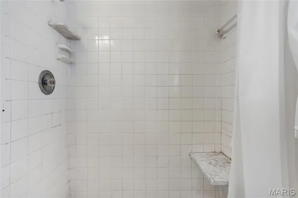 $170,000 | 41 Harneywold Drive, Ferguson, MO 63136