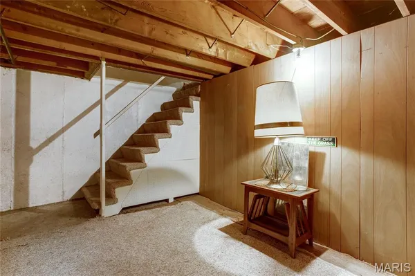 $170,000 | 41 Harneywold Drive, Ferguson, MO 63136