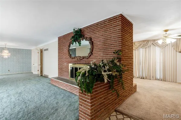 $170,000 | 41 Harneywold Drive, Ferguson, MO 63136