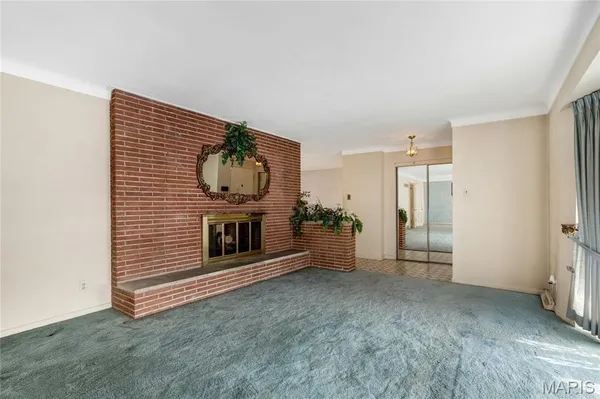 $170,000 | 41 Harneywold Drive, Ferguson, MO 63136