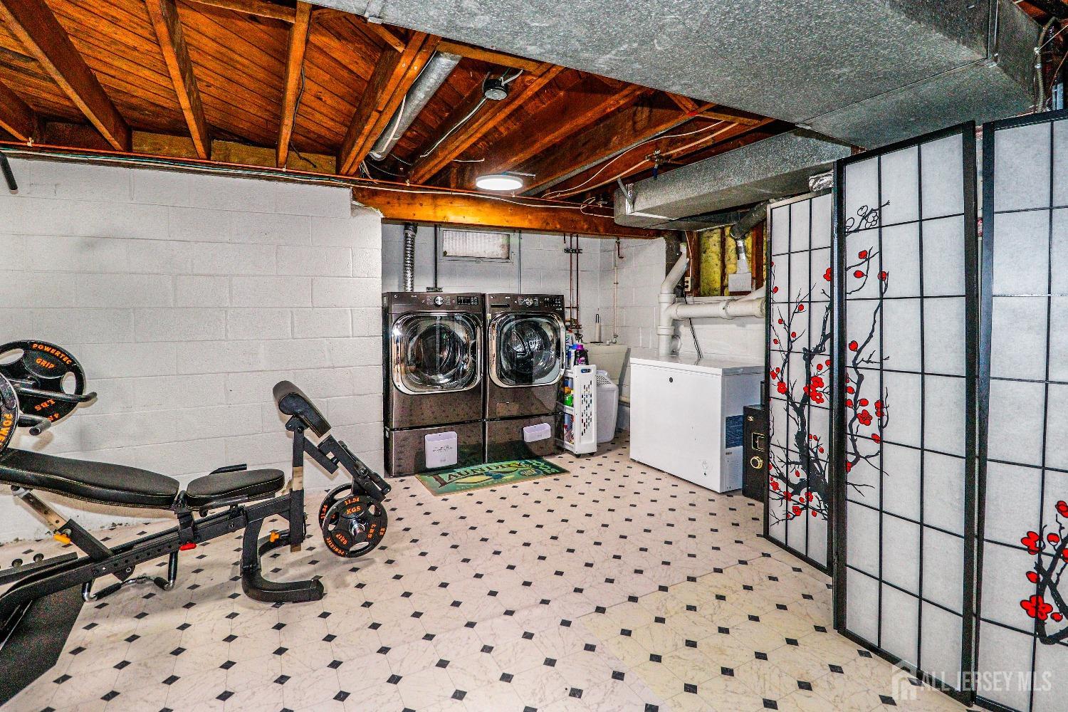 161 Devon Road Colonia, NJ 07067 - Photo 29 of 34 a view of a storage room