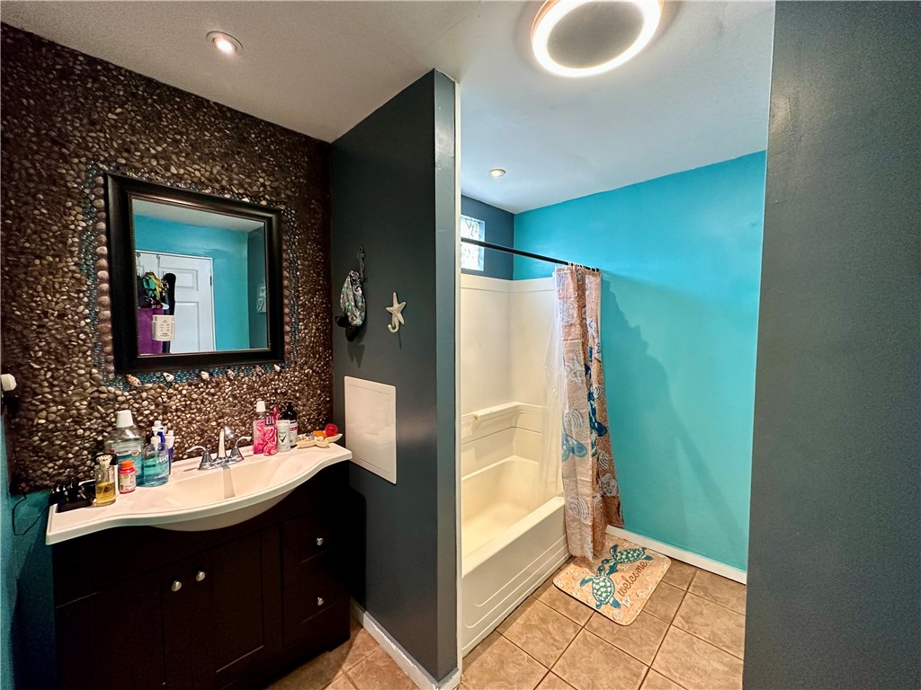 768 Ave D Rochester, NY 14621 - Photo 14 of 41