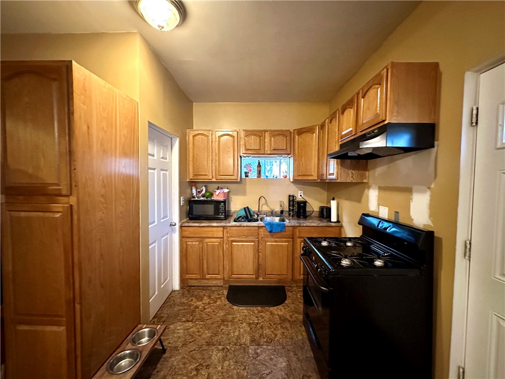 768 Ave D Rochester, NY 14621 - Photo 25 of 41