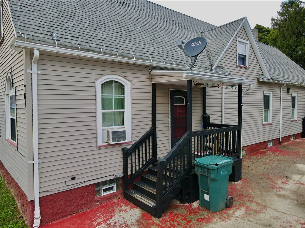 768 Ave D Rochester, NY 14621 - Photo 3 of 41