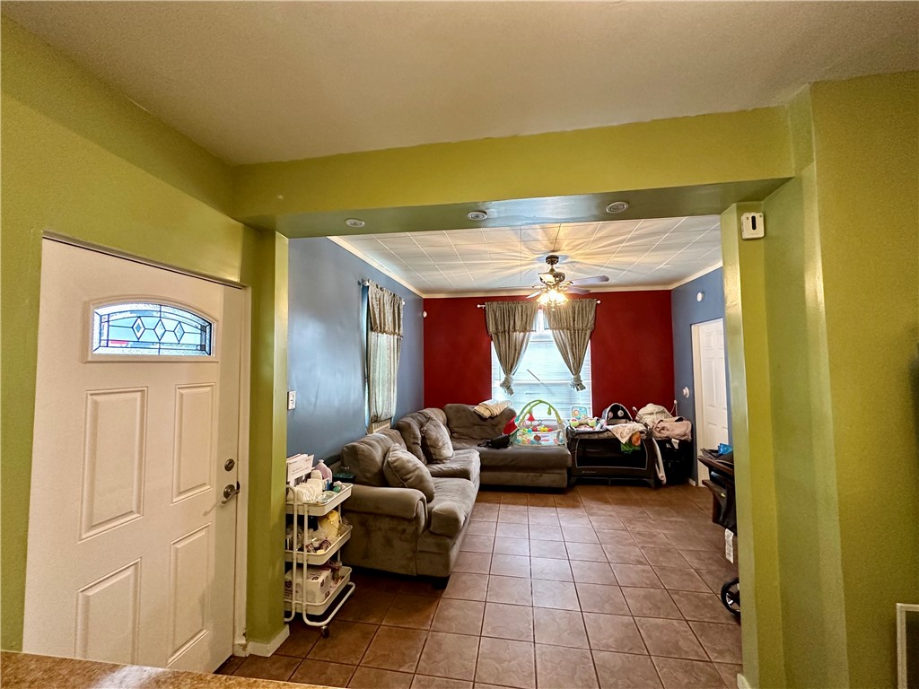 768 Ave D Rochester, NY 14621 - Photo 4 of 41