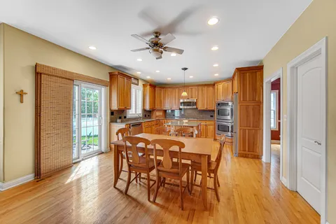 $874,900 | 445 South Maple Street, Itasca, IL 60143