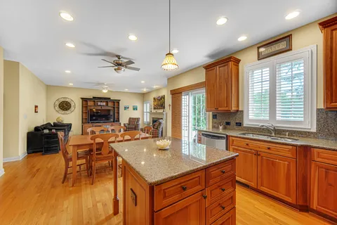 $874,900 | 445 South Maple Street, Itasca, IL 60143