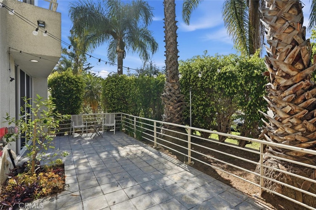 943 14th Street, Unit 101 Santa Monica, CA 90403 - Photo 20 of 23