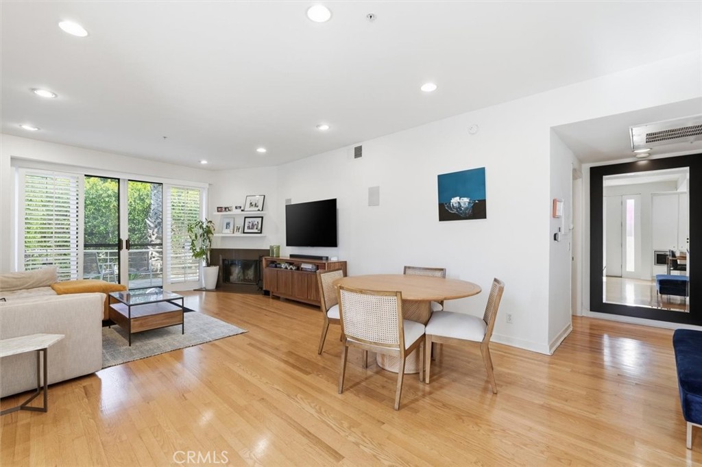 943 14th Street, Unit 101 Santa Monica, CA 90403 - Photo 5 of 23