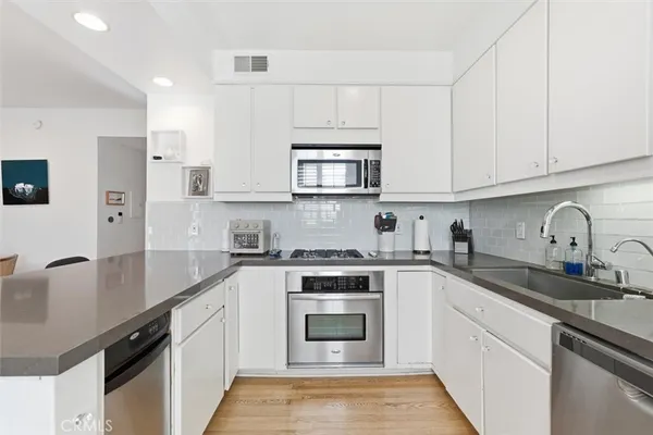 $1,299,000 | 943 14th Street, Unit 101, Santa Monica, CA 90403