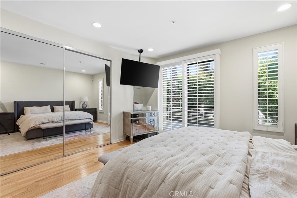 943 14th Street, Unit 101 Santa Monica, CA 90403 - Photo 8 of 23