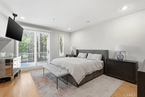 $1,299,000 | 943 14th Street, Unit 101, Santa Monica, CA 90403