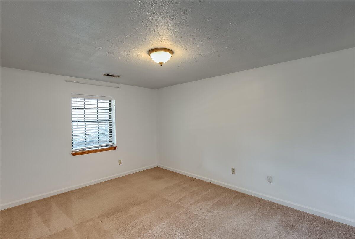 728 Spring Meadows Drive Lexington, KY 40504 - Photo 15 of 20 15-2-13