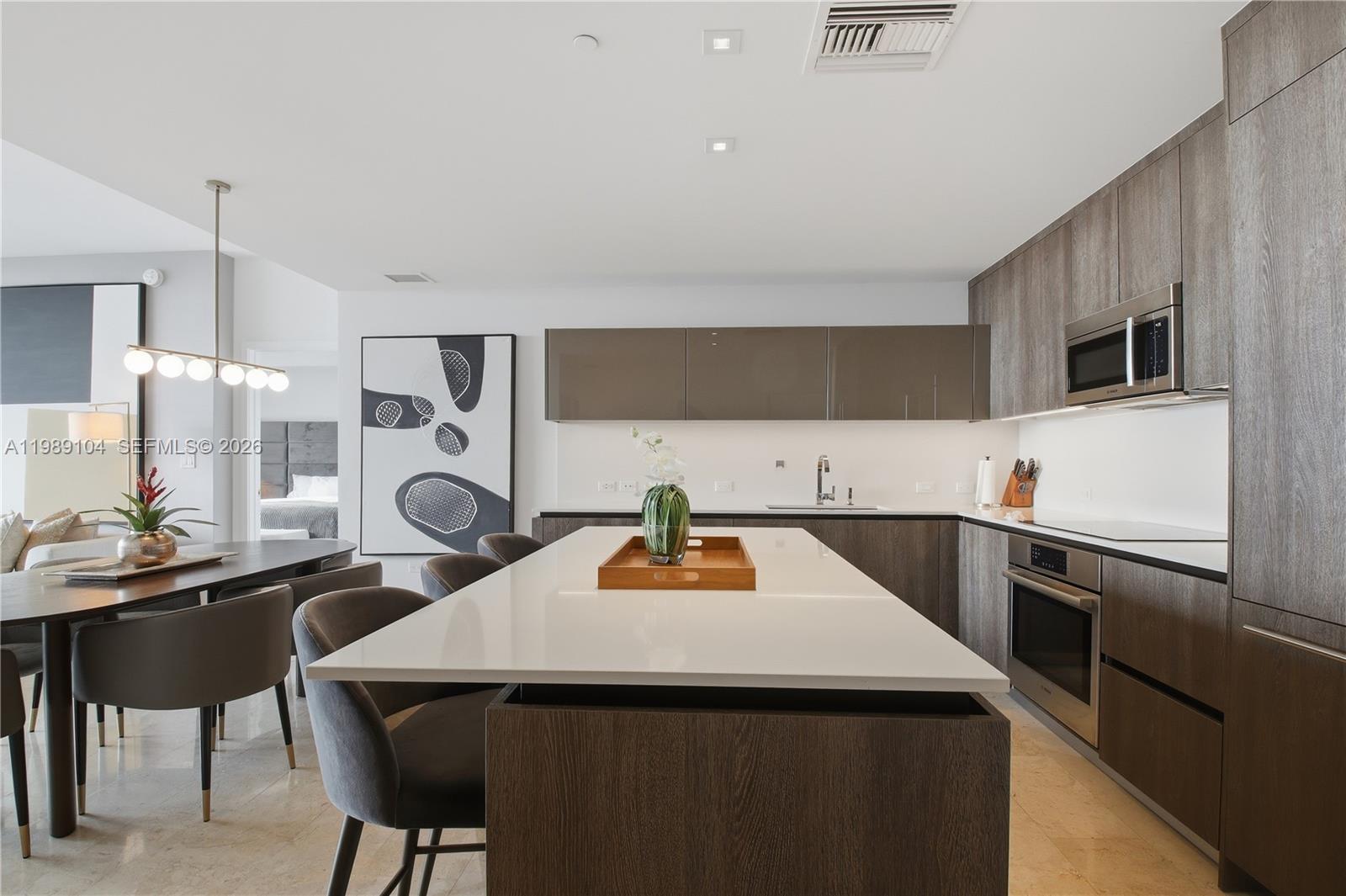 88 Southwest 7th Street, Unit 2404 Miami, FL 33130 - Photo 3 of 32