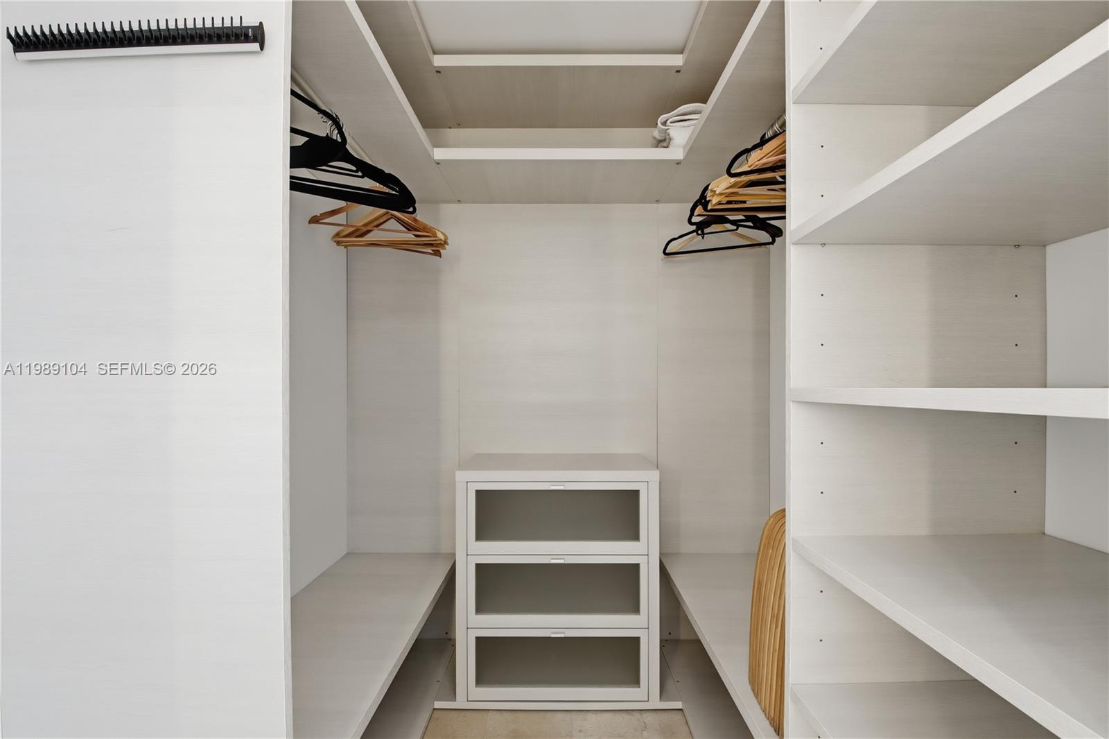 88 Southwest 7th Street, Unit 2404 Miami, FL 33130 - Photo 9 of 32