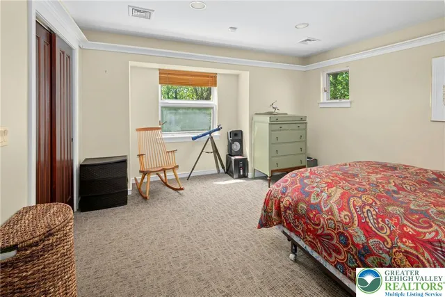 $2,500,000 | 310 Hunters Farm Road, Henryville, PA 18332