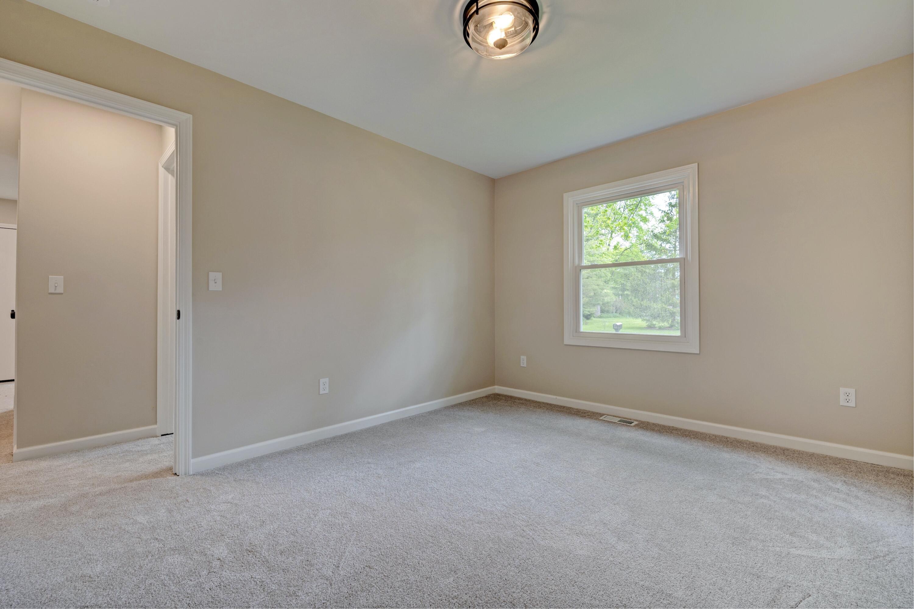 3636 Alida Avenue Rochester Hills, MI 48309 - Photo 23 of 40 23) Bedroom 3
