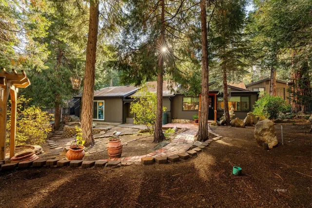 $585,000 | 25255 Nestwa Trail, Idyllwild, CA 92549