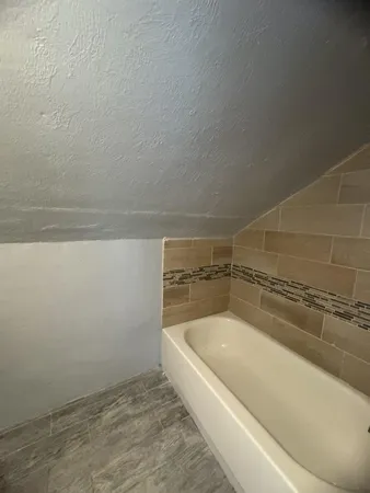 $2,395 | 317 Northeast 13th Avenue, Unit 3, Fort Lauderdale, FL 33301