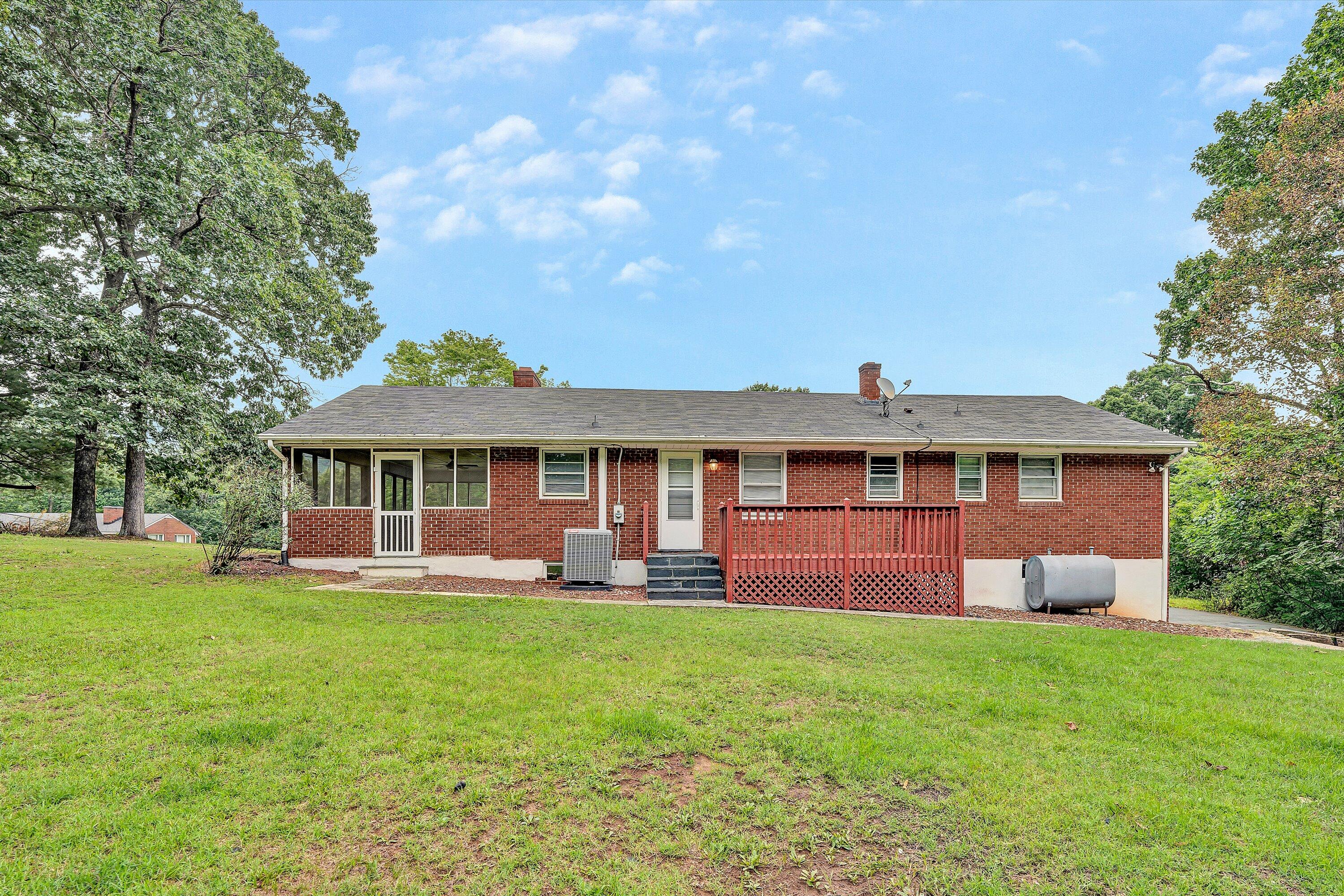 517 Blue Ridge Drive Blue Ridge, VA 24064 - Photo 40 of 43 35-DSC00079