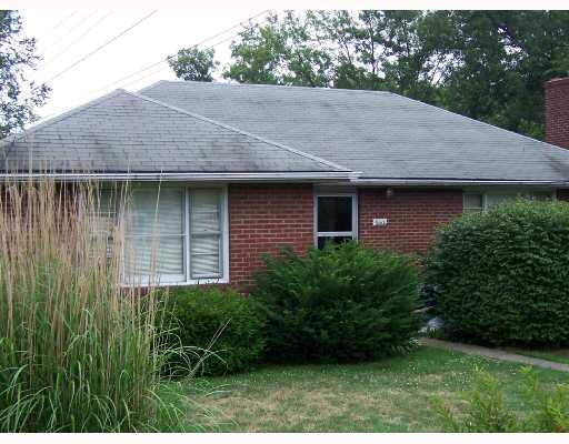960 Conway Wallrose Road Economy, PA 15042 - Photo 1 of 1 Exterior Front.