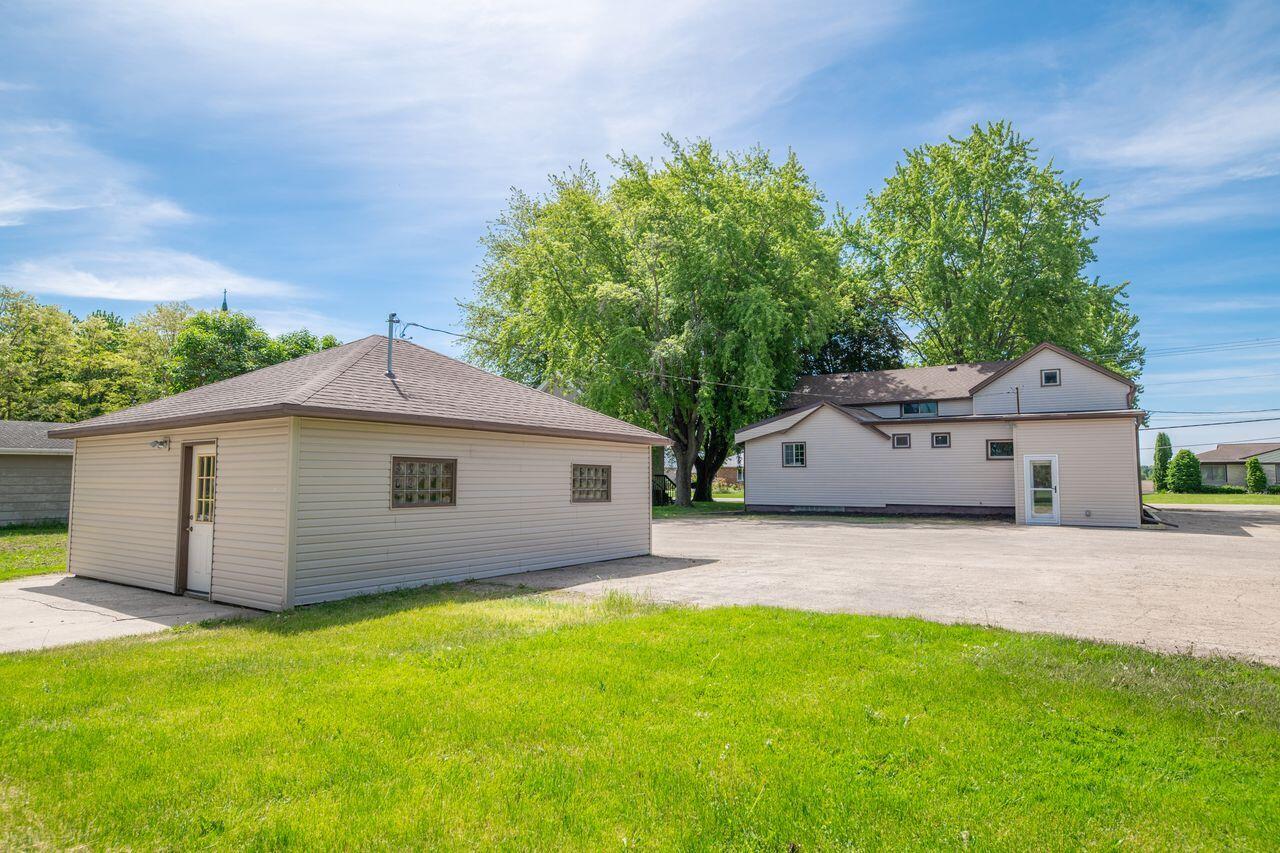 W3124 County Rd Y Leroy, WI 53050 - Photo 35 of 36 Back View