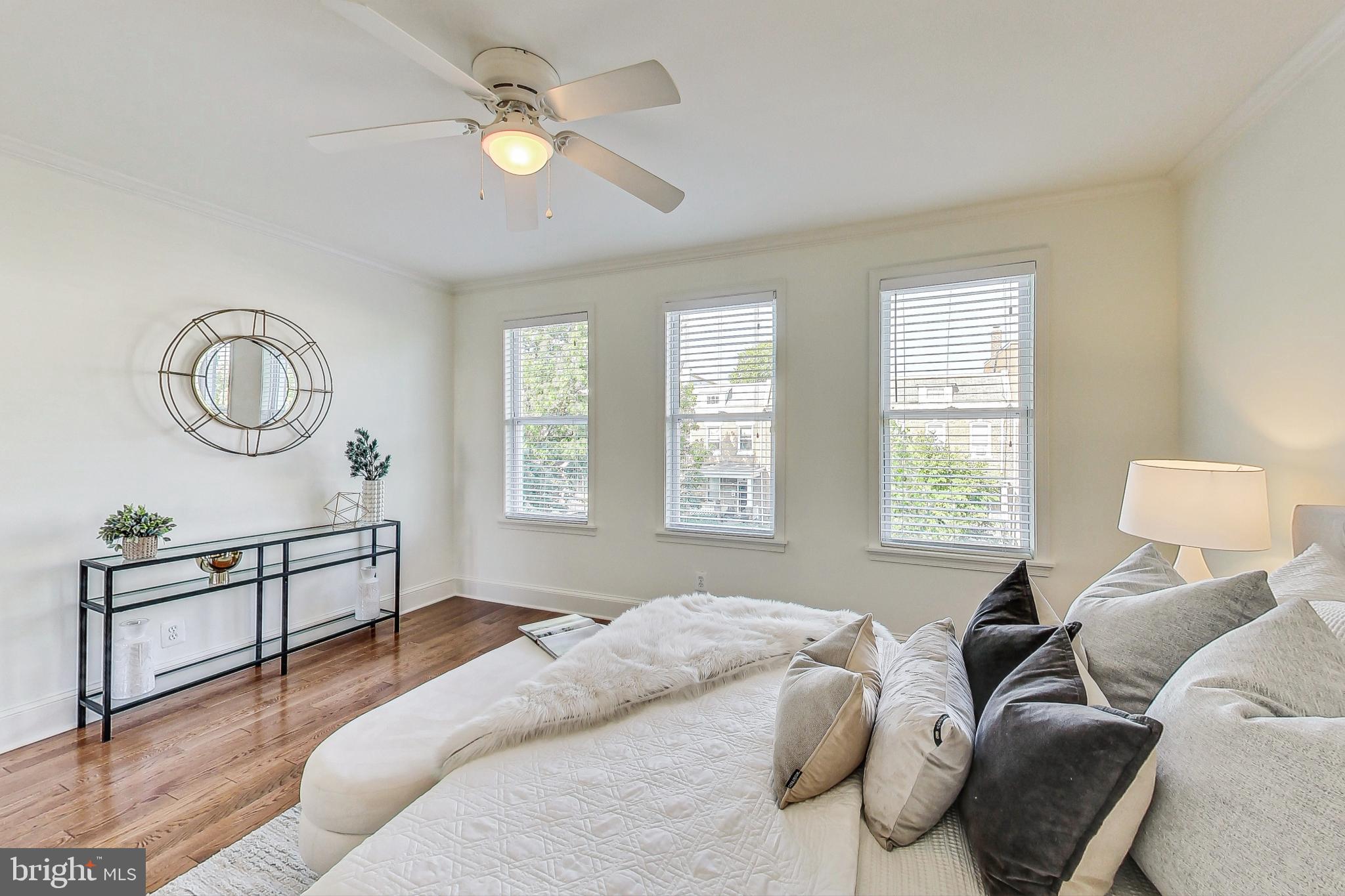 24 16th Street Southeast Washington, DC 20003 - Photo 12 of 23