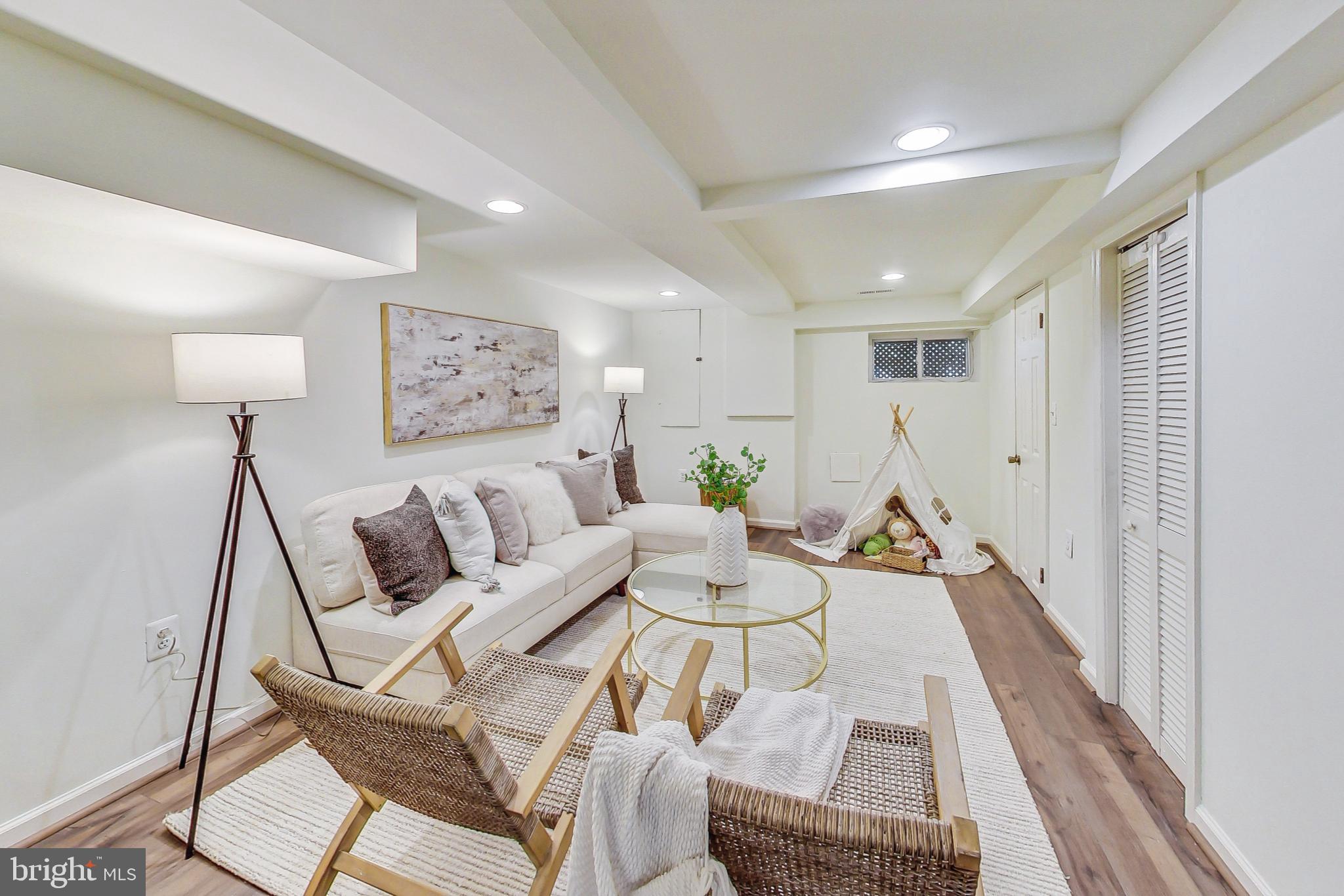 24 16th Street Southeast Washington, DC 20003 - Photo 17 of 23