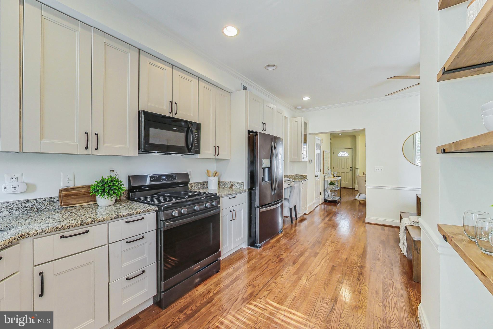 24 16th Street Southeast Washington, DC 20003 - Photo 7 of 23